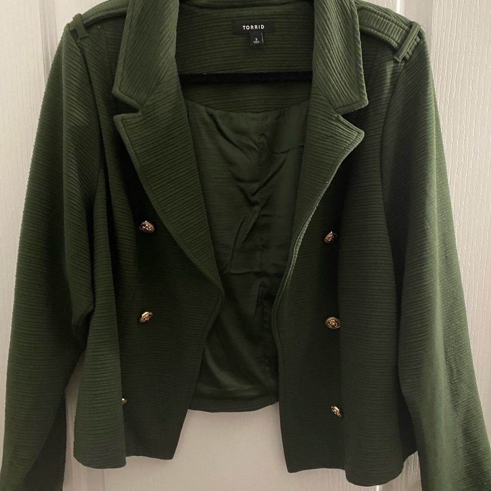 Military style cropped jacket